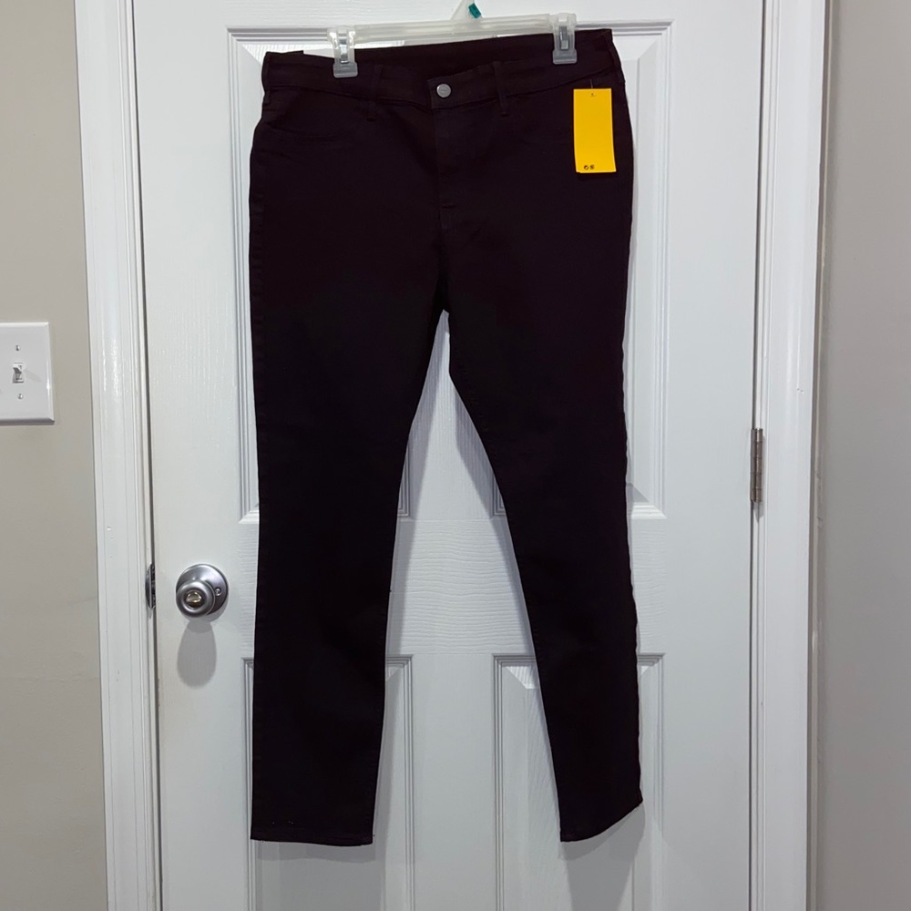 Women’s Black Skinny Jeans